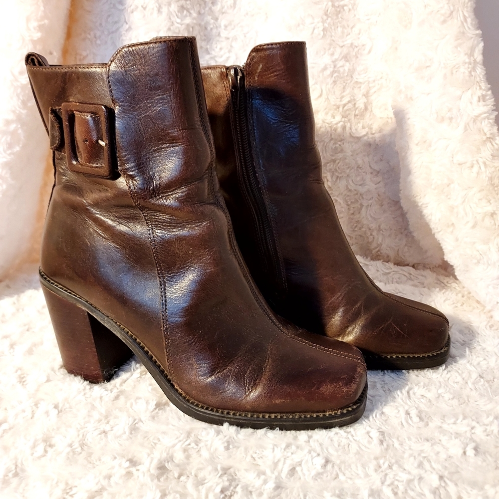 Hillard & Hanson Trudy Brown Leather Chunky Block Heel Ankle Boots 6.5 Classic